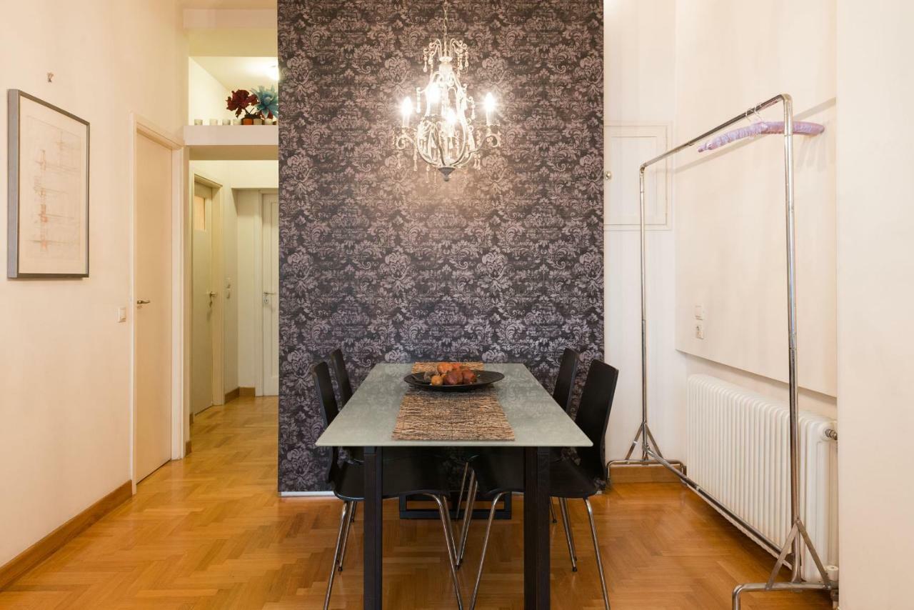 Stylish Flat With Veranda In The Heart Of Aten Exteriör bild
